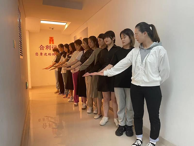 團建團建_復制